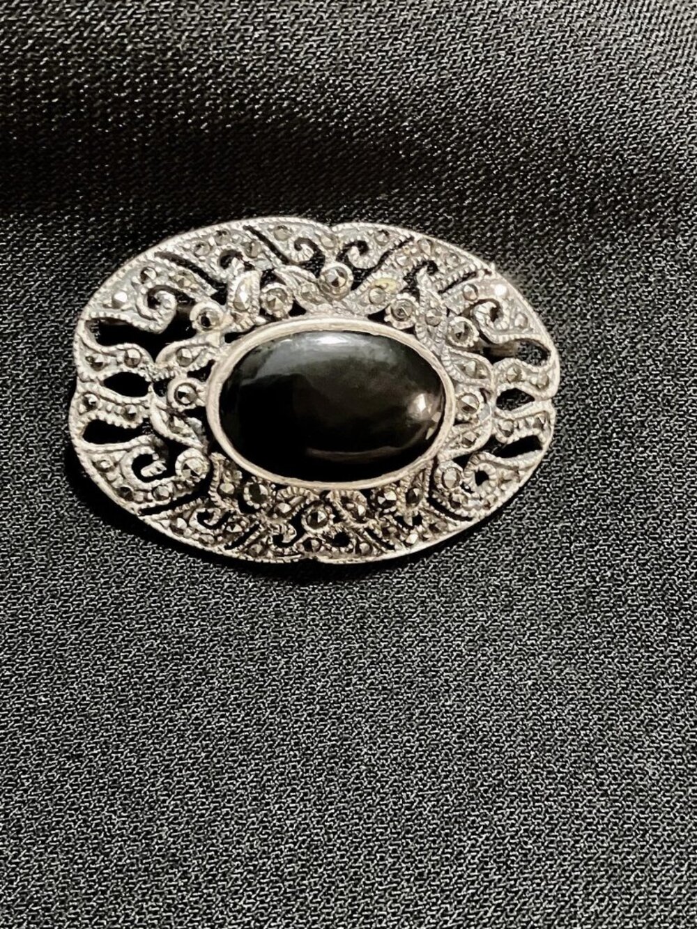 Vintage sterling silver brooch, intricate filigree, Marcasite, oval black onyx